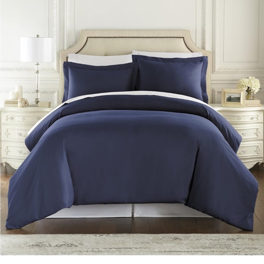 Danior Linens Deep Blue Duvet & Shams Set - 90” x 90”